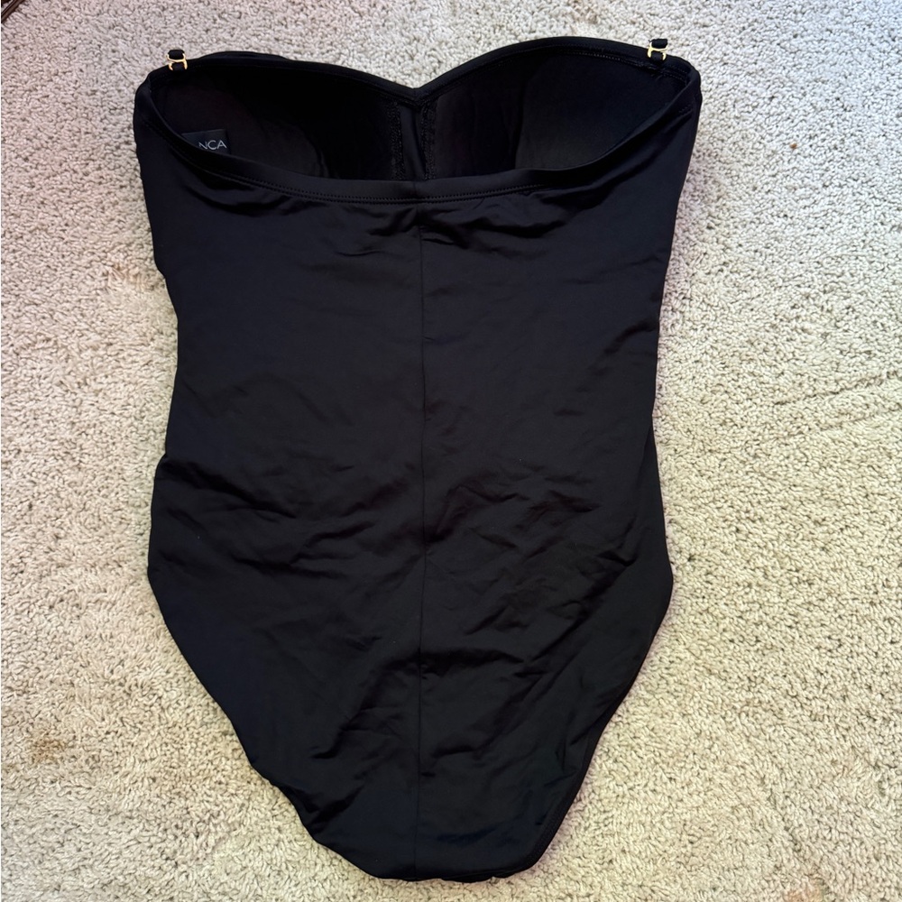 La Blanca Island Goddess Twist Bandeau one piece - Picture 2 of 6